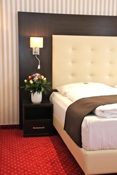 Hotel Herbst Berlin Oda fotoğraf
